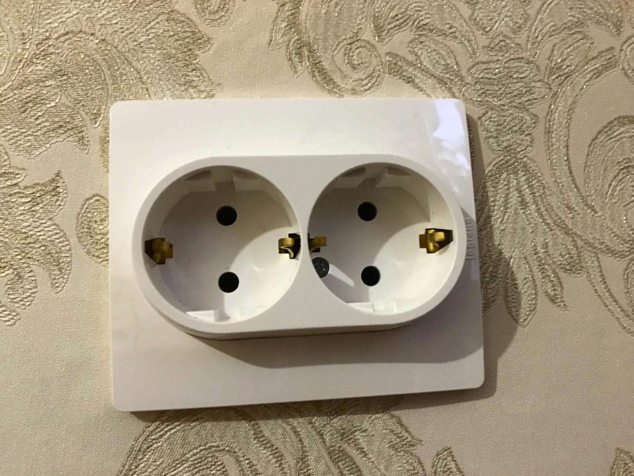 Розетка Legrand 672223 Etika