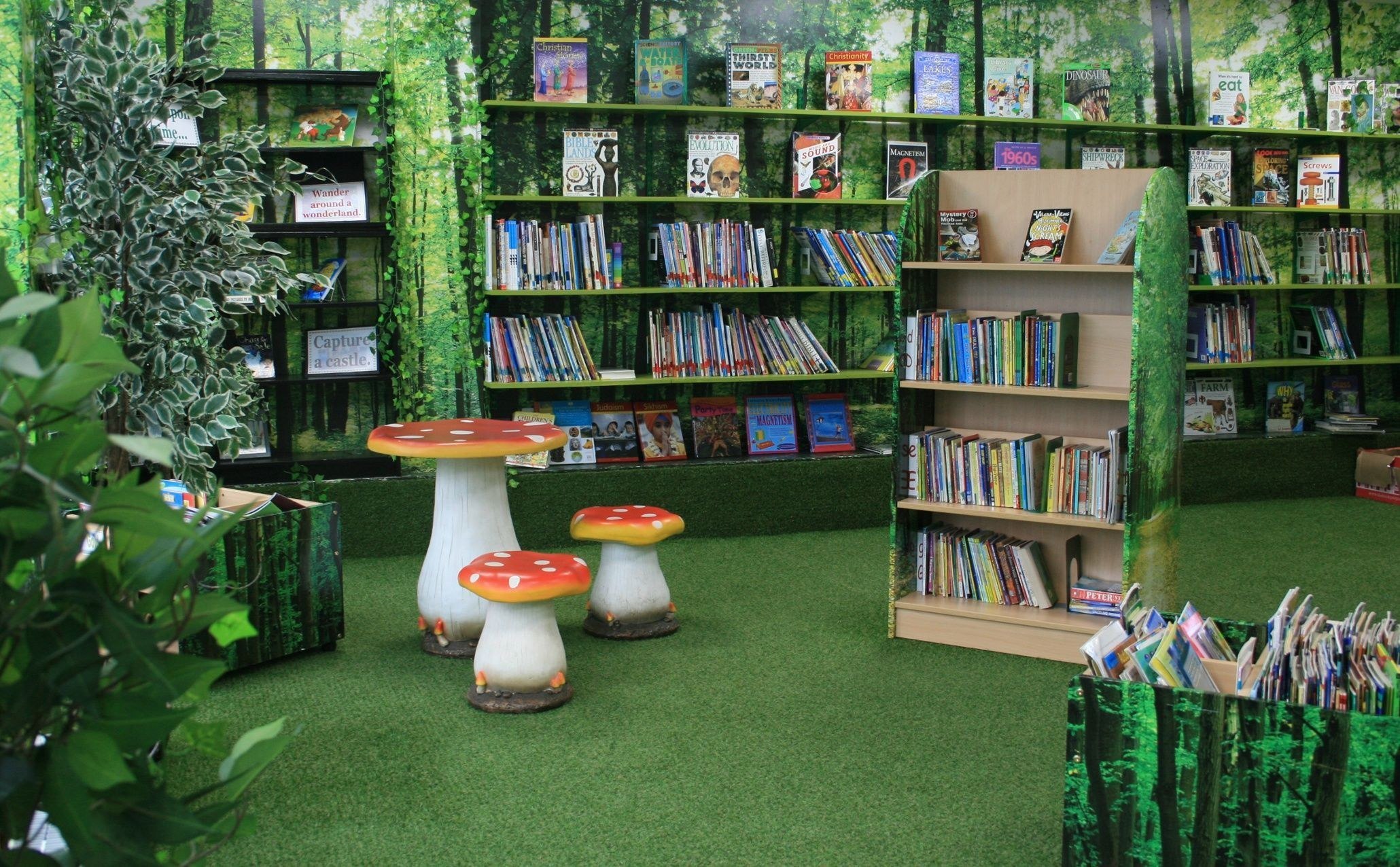 Библиотеки г брянска. Модельная библиотека в Бордовичи. Украсить библиотеку. Детский уголок в библиотеке. Зелёная зона в библиотеке.