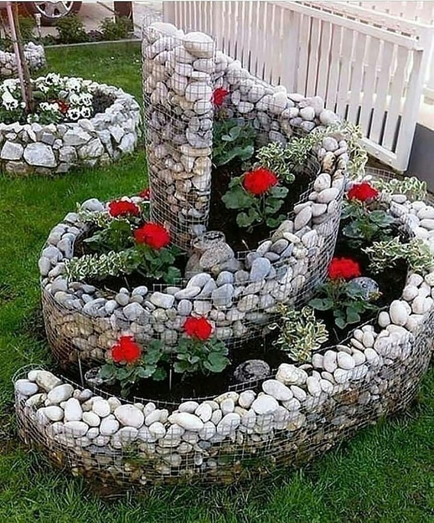 Красивые клумбы на даче