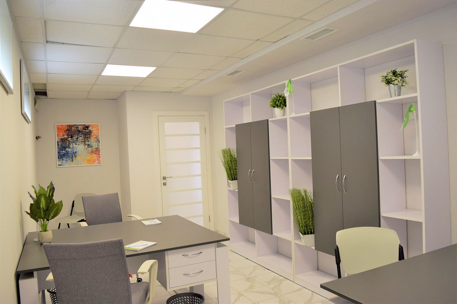 M office. Интерьер офиса 20 м2. Интерьер офиса 30 кв м. Планировка офиса 15 кв.м. Интерьер офиса 15 кв м.