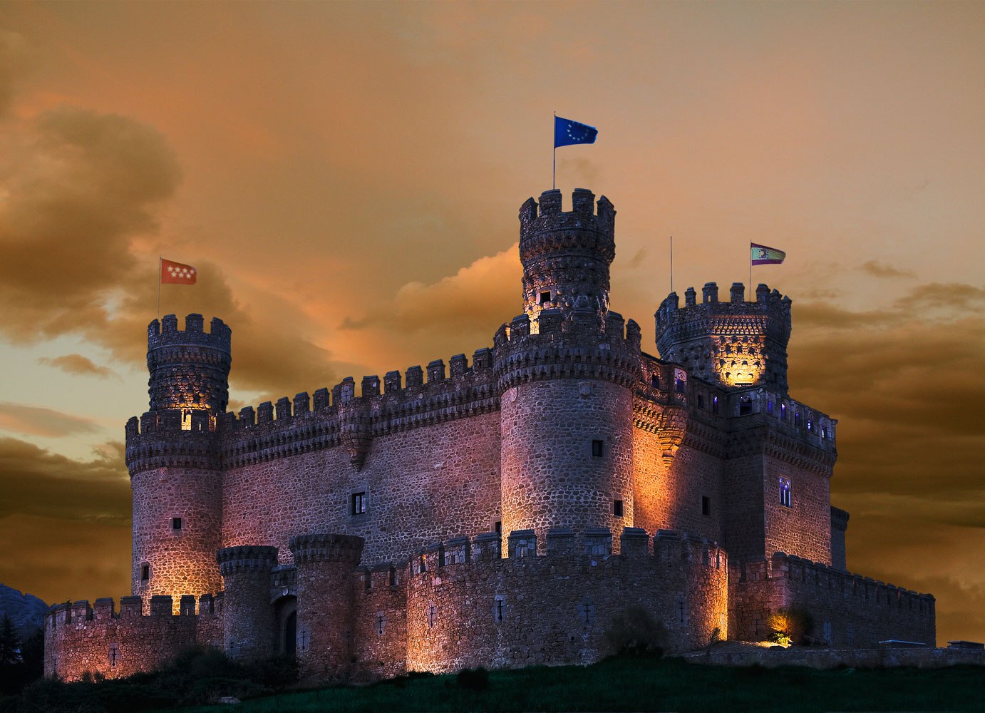 Замки 6 века. Мансанарес Эль реаль. Замок Мансанарес. Замок Мансанарес Мадрид. Замок Сальват Испания.