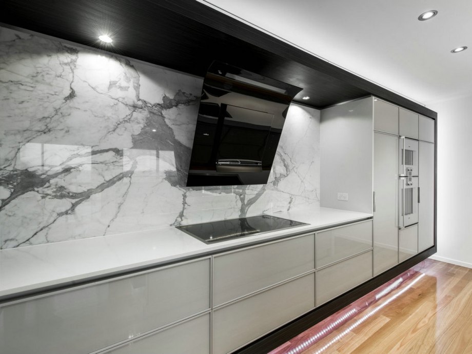 Black Marquina мрамор