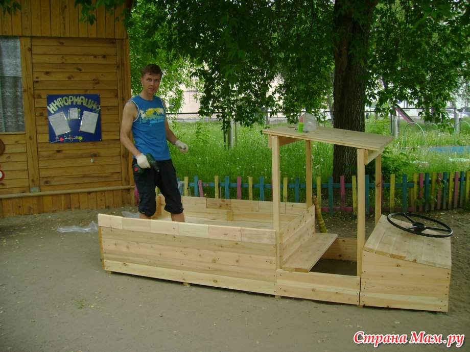 Украшение площадки в детском саду