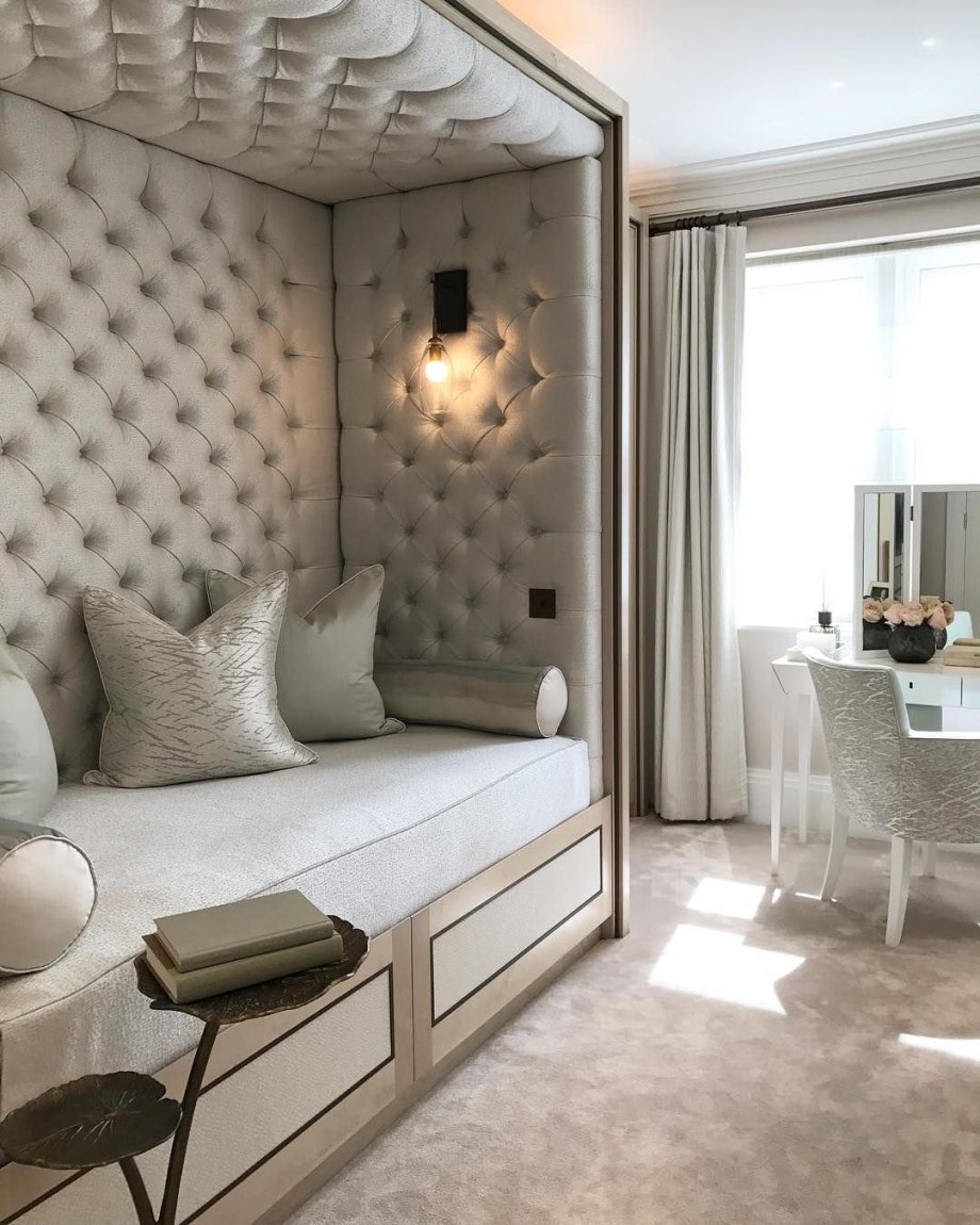 Кровать Tufted Headboard