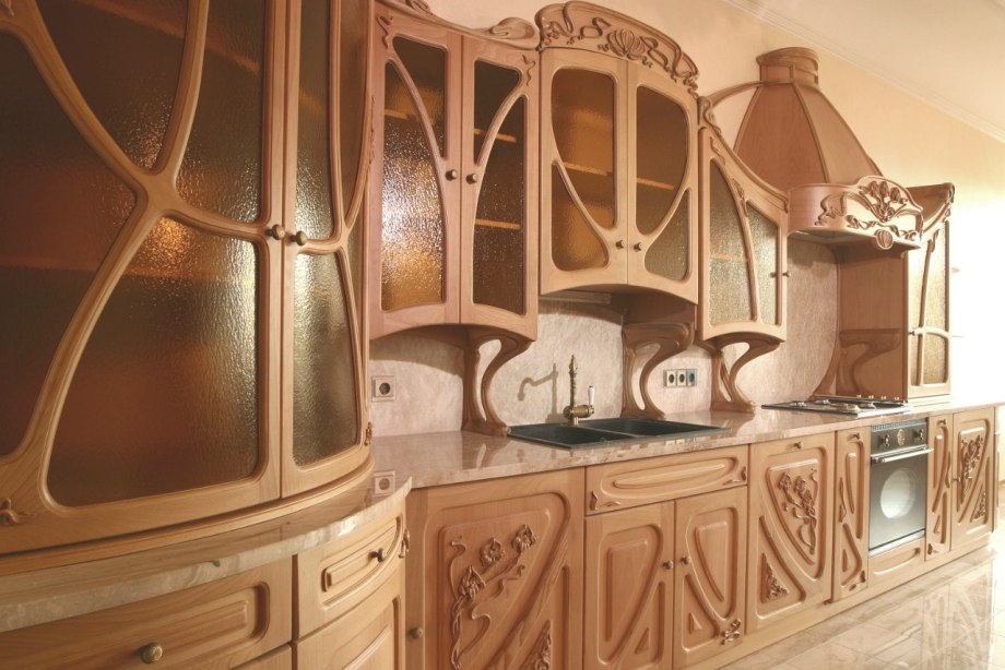 Резные кухонные гарнитуры