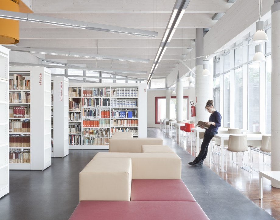 Культурный центр le creste / area progetti + una2 + Andrea Michelini + Laura Ceccarelli