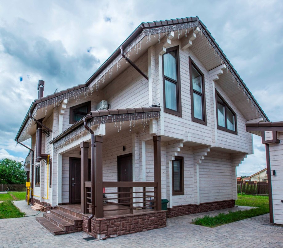 Красивые фасады деревянных домов