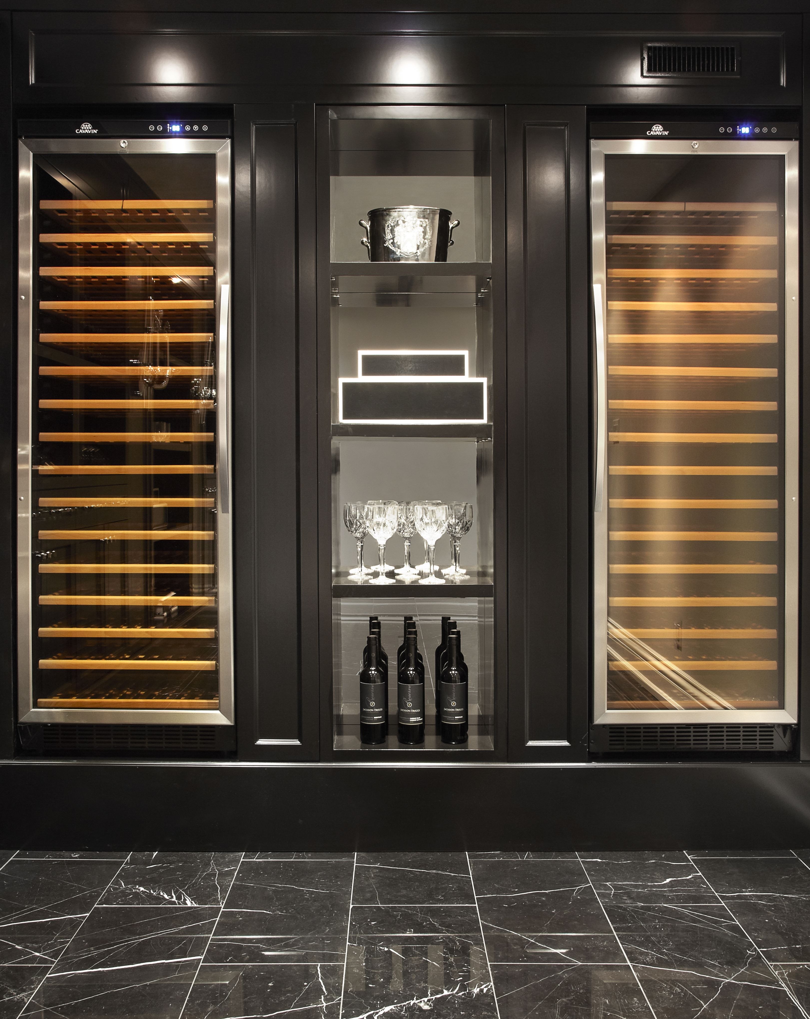 Винный холодильник встроенный. Винный шкаф Oak Wine Cabinet 100gd-1. Встраиваемый винный шкаф AEG SWB 63001 DG. Винные шкафы Kaiser. Vino Sphere винный шкаф.