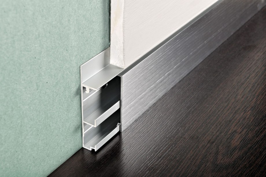Плинтус PROSKIRTING channel