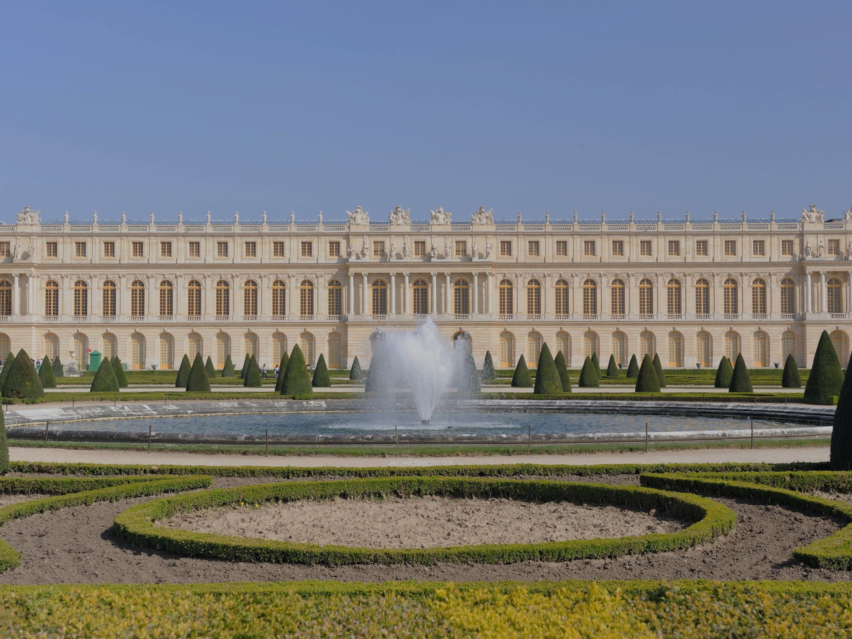 Chateau de versailles. Версальский дворец. Версаль. Версальский дворцово-парковый комплекс, Франция. Королевский дворец в Версале. Дворец и парк в Версале Франция.