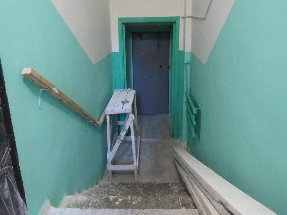 Покрасить подъезд
