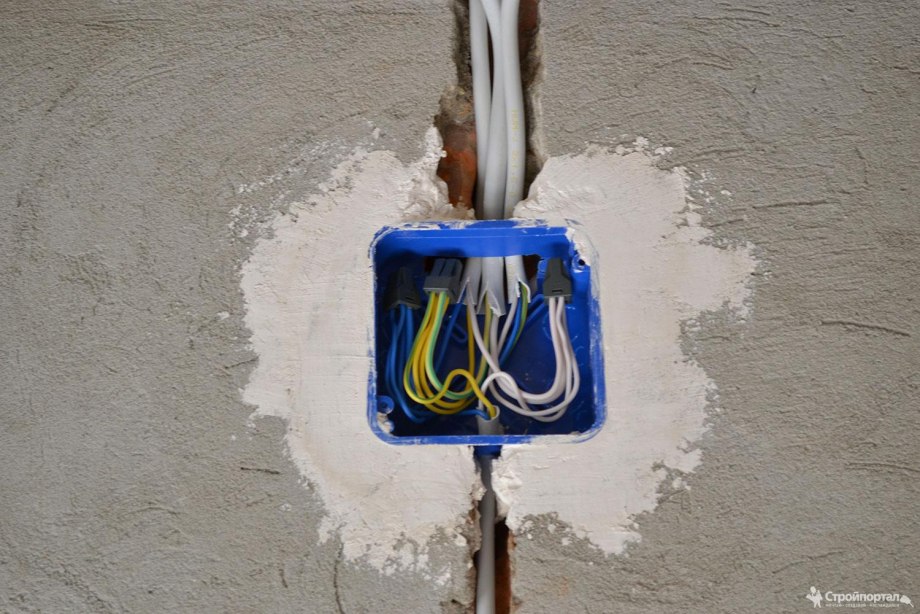 Коробка распределительная для полых стен 80x45 DIY imt351601