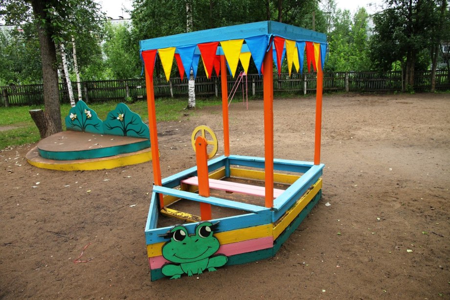 Машинка для песочницы