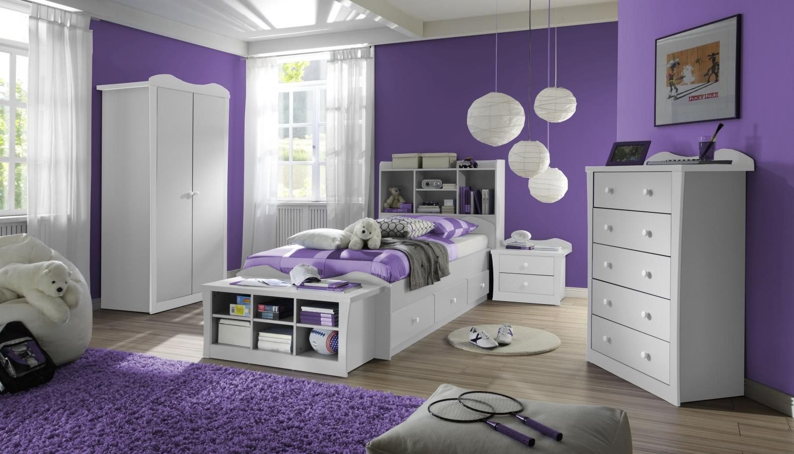 Детская комната в фиолетовых тонах