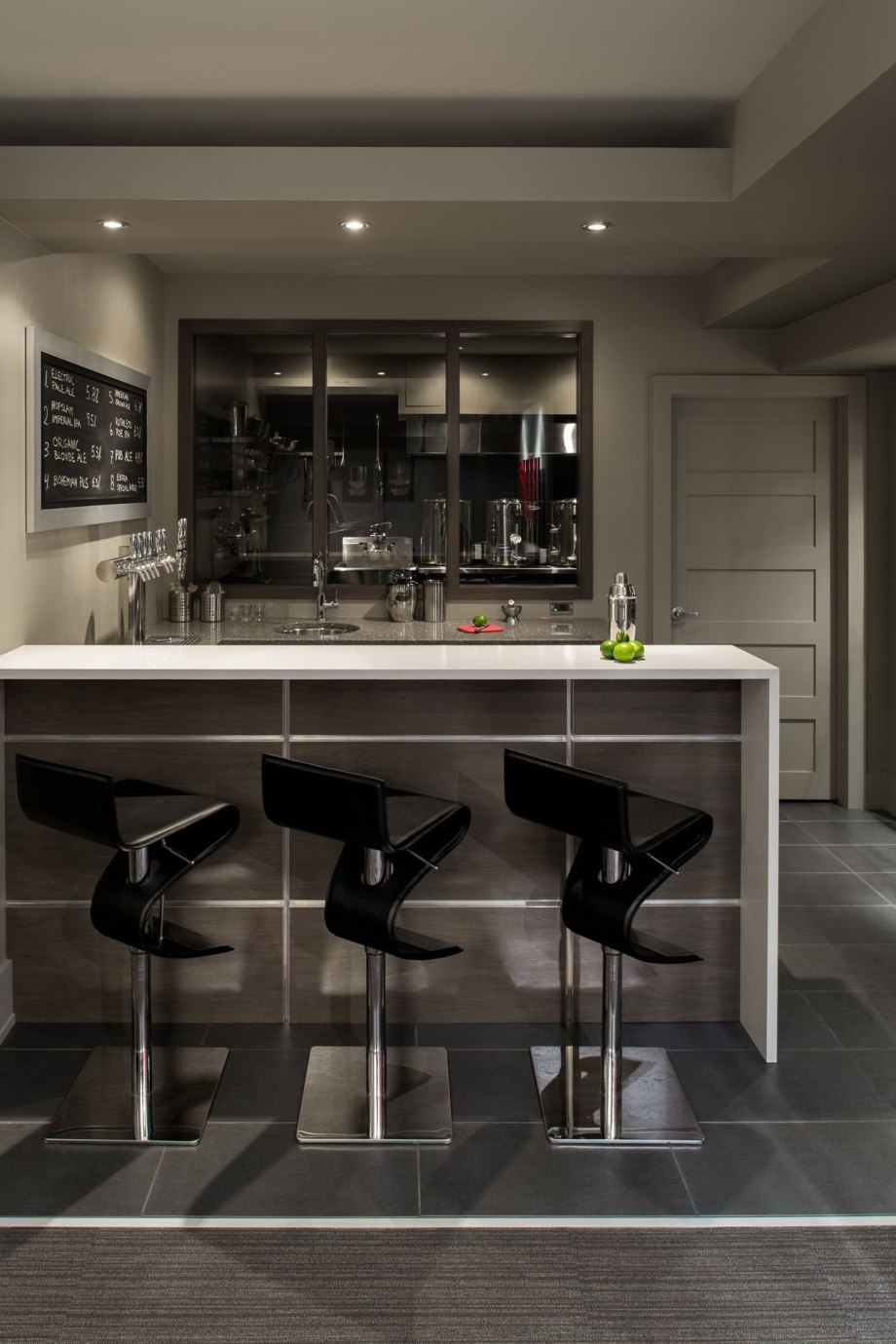 Барные стулья Fendi casa