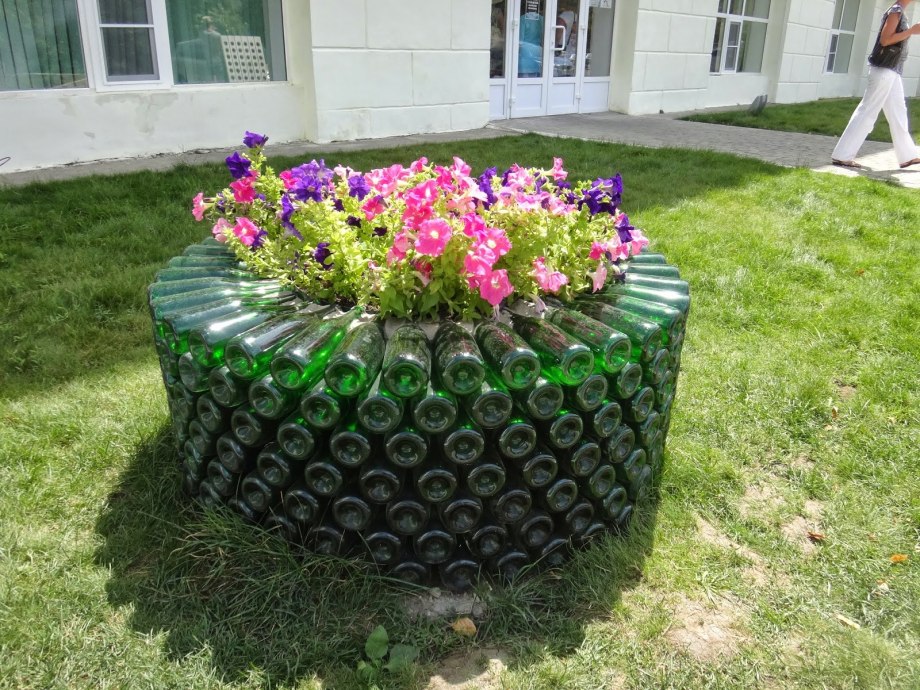 Клумба шестигранная трехъярусная