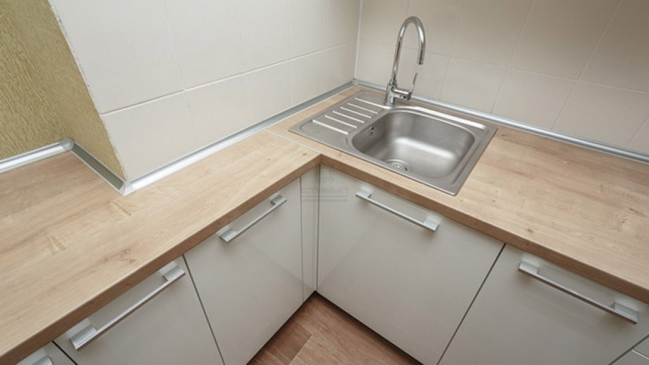 Rehau wap 118 4200мм плинтус