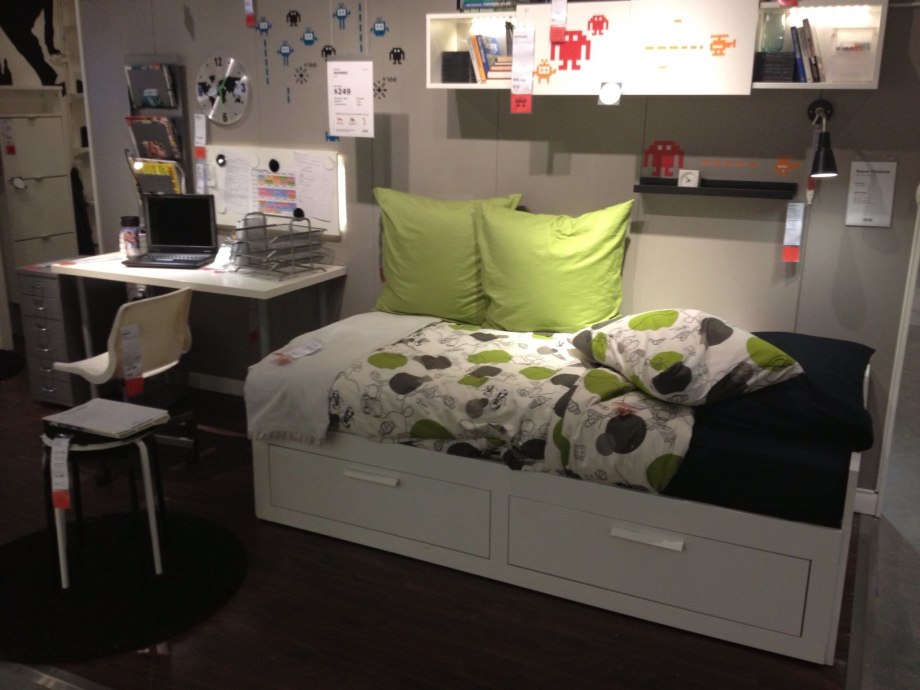 Кровать кушетка ikea БРИМНЭС