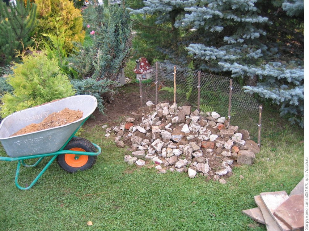 Альпийские горки из строительного мусора