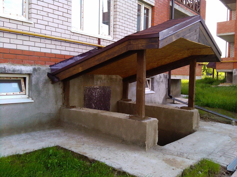 Крыльцо с цокольным этажом
