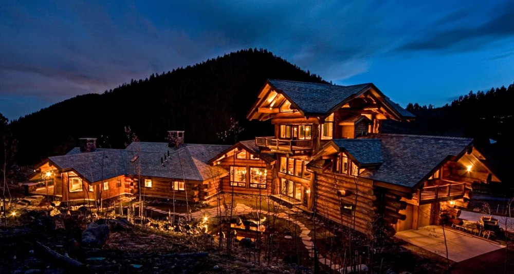 Pioneer log Homes