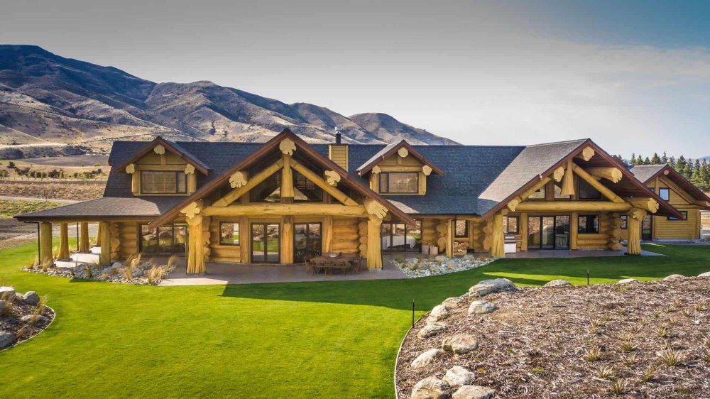 Pioneer log Homes