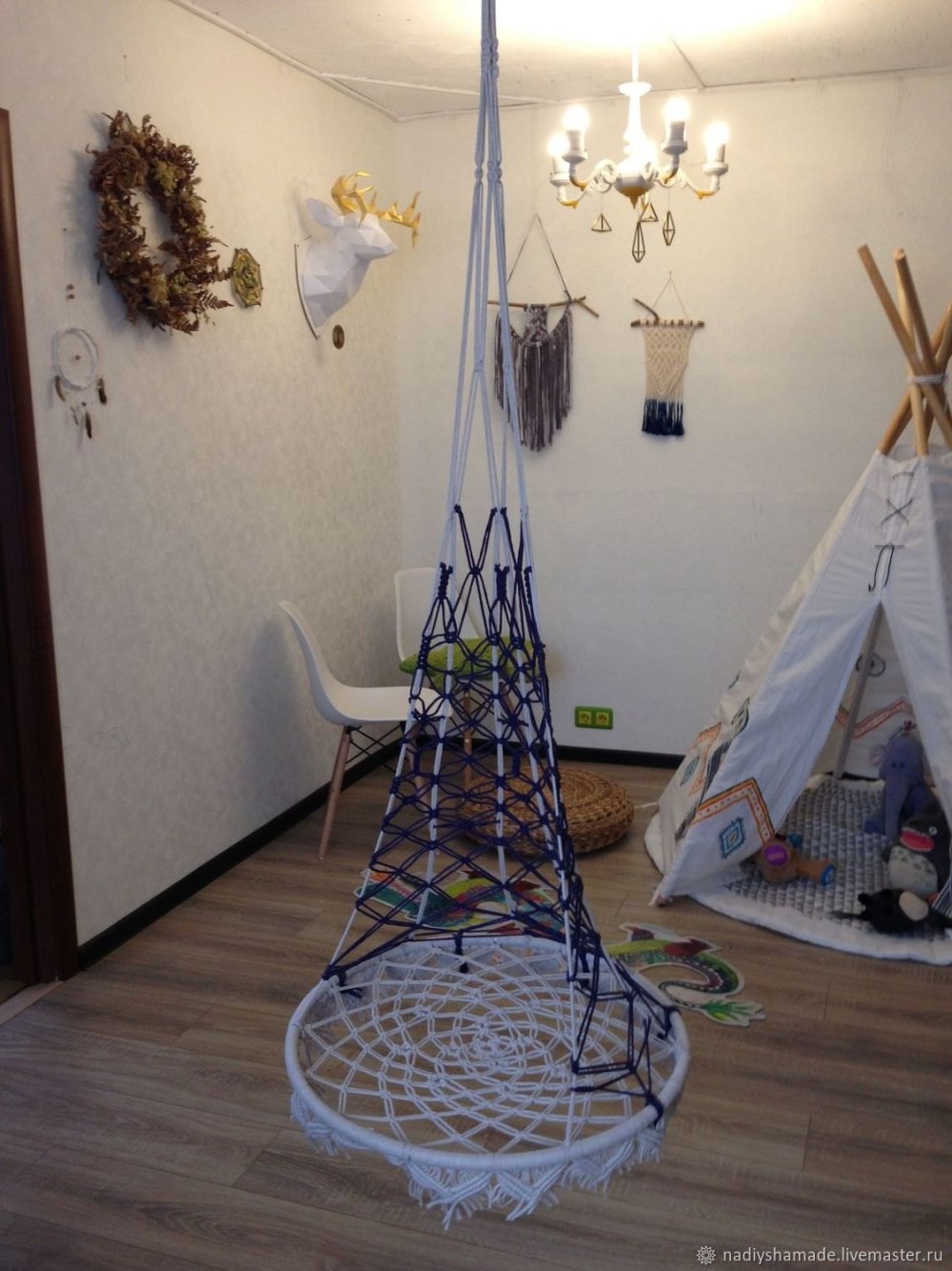 Качели в технике макраме