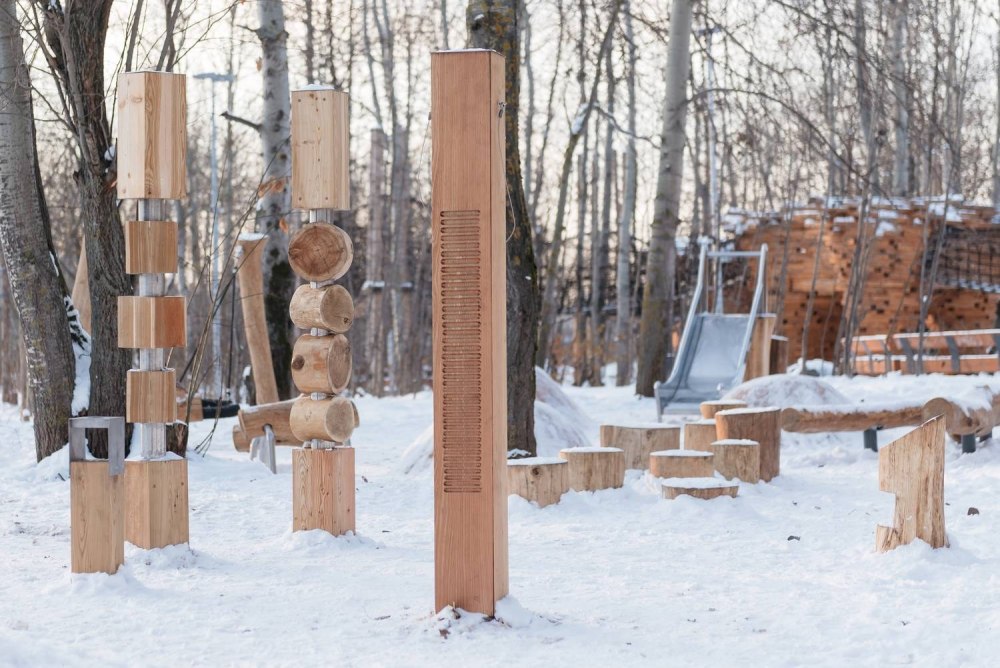 Детский городок из бревна