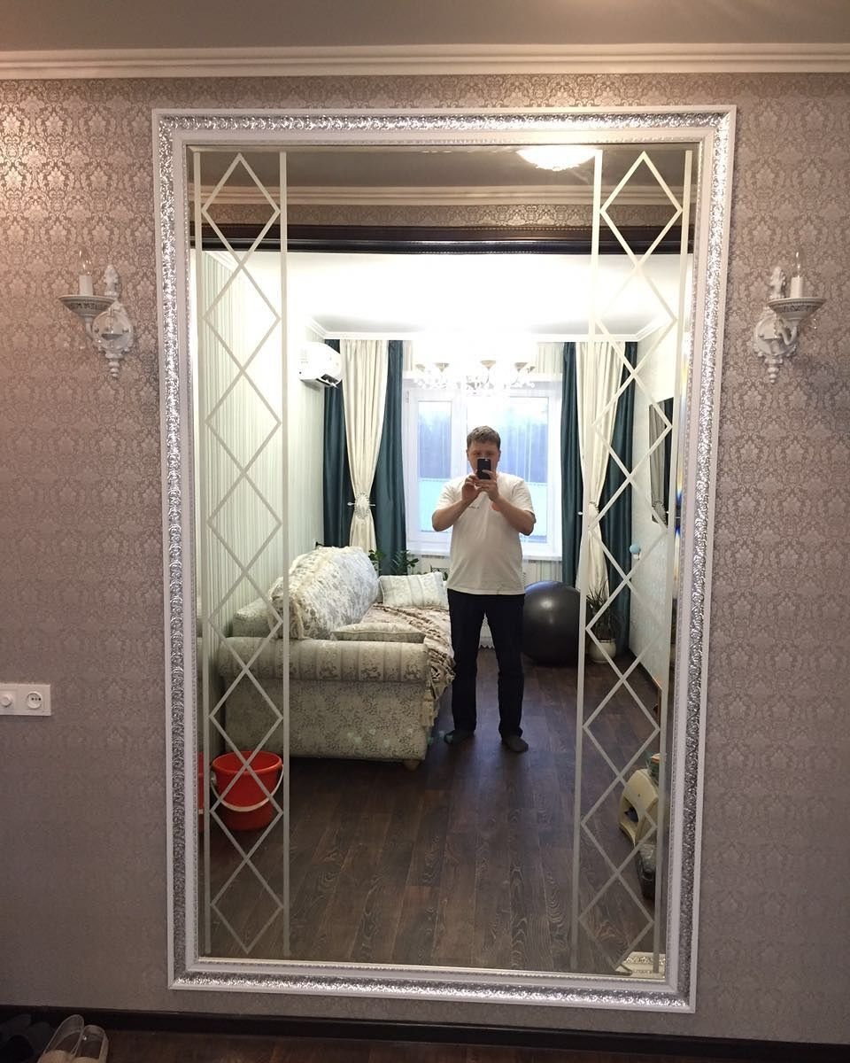 Зеркало на стену в прихожую