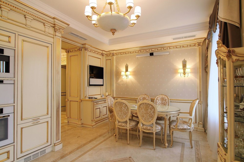 Лепнина в интерьере кухни