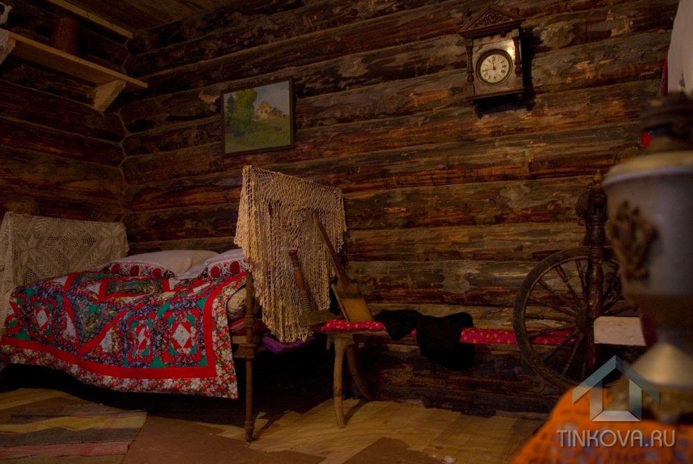 Старинная русская изба изнутри